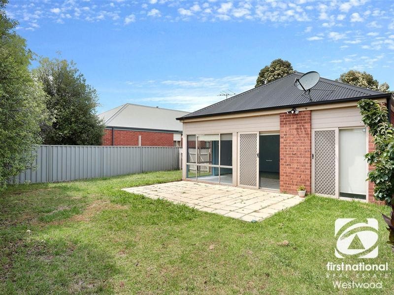 5 Berrimah Place, Tarneit VIC 3029