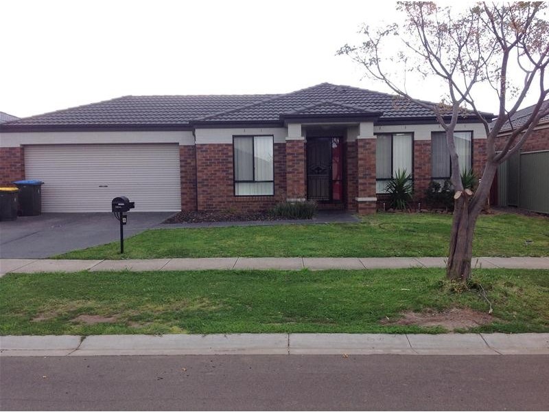 8 Ologhlen Drive, Wyndham Vale VIC 3024