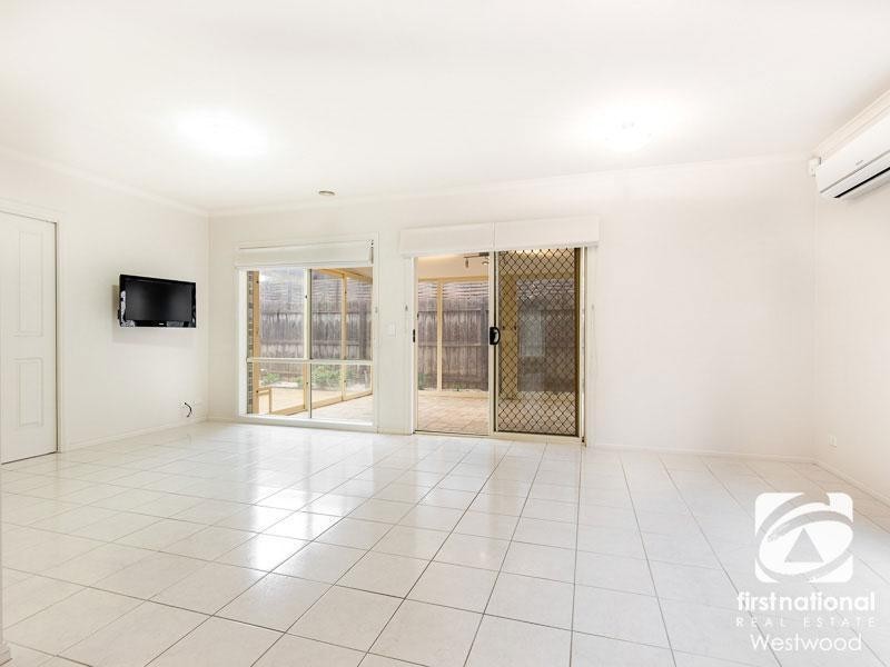 2B Filmont Drive, Werribee VIC 3030