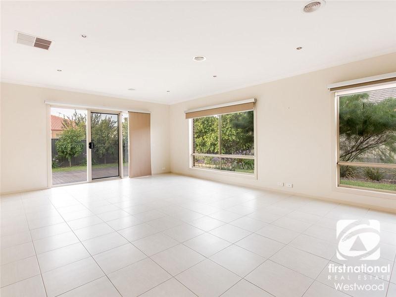 3 Mayesbrook Road, Wyndham Vale VIC 3024