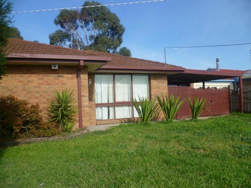 73 Rowes Road, Werribee VIC 3030