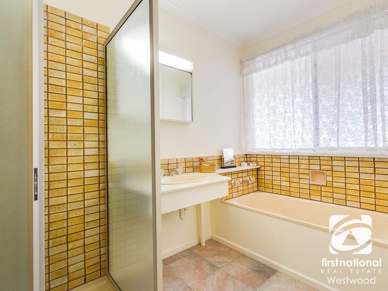 5 Latrobe Court, Werribee VIC 3030