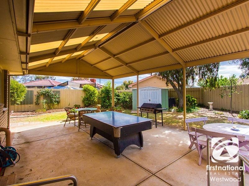 5 Latrobe Court, Werribee VIC 3030
