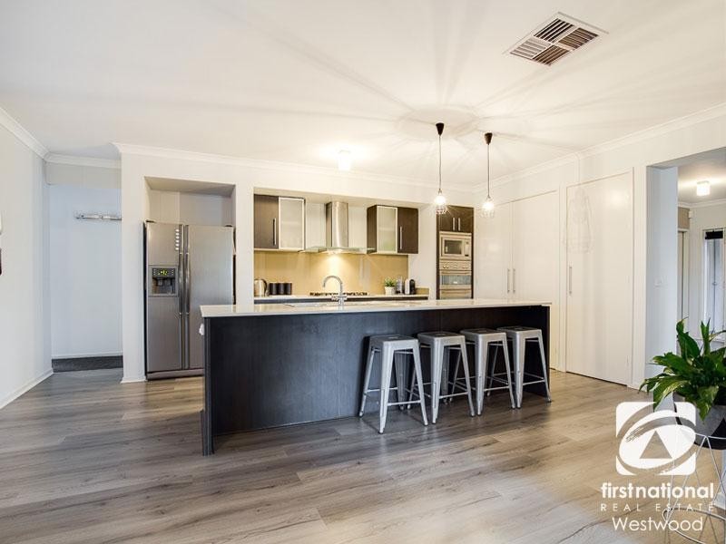 14 Ellenborough Crescent, Wyndham Vale VIC 3024