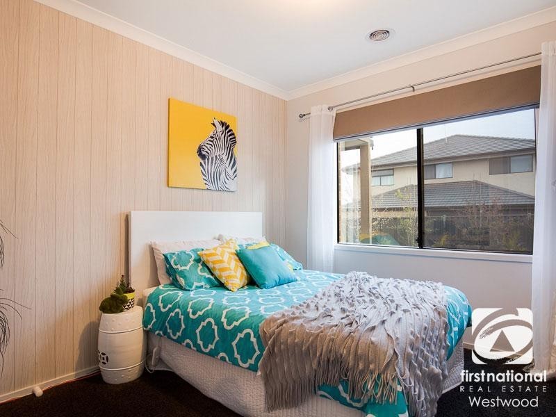 14 Ellenborough Crescent, Wyndham Vale VIC 3024