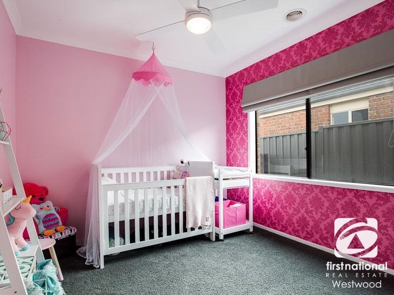 14 Ellenborough Crescent, Wyndham Vale VIC 3024