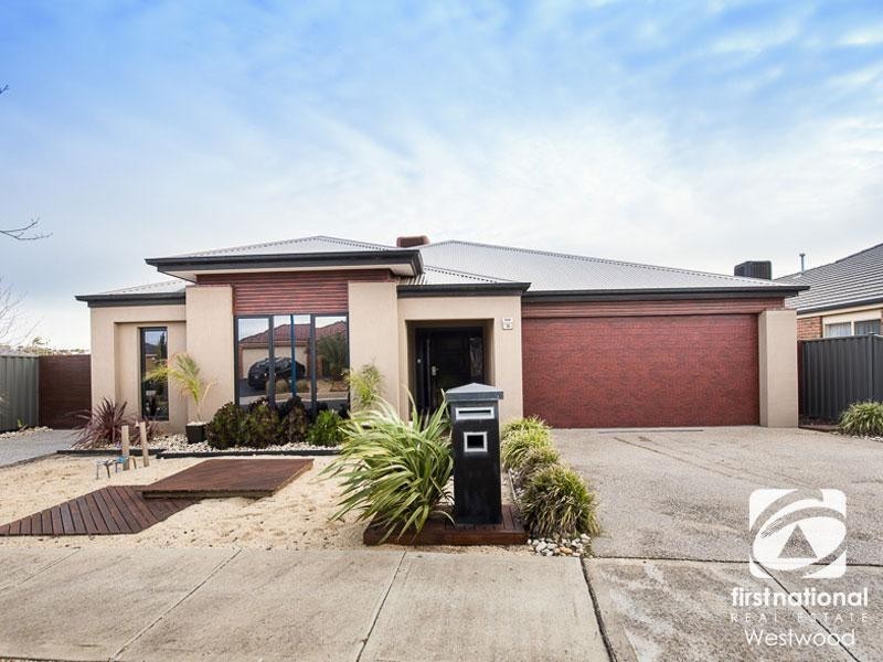 14 Ellenborough Crescent, Wyndham Vale VIC 3024
