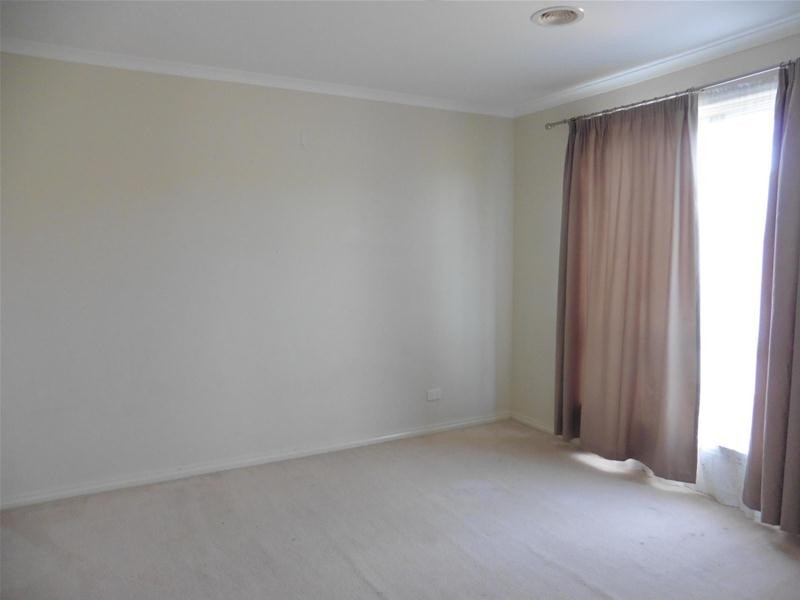 6 Ologhlen Drive, Wyndham Vale VIC 3024