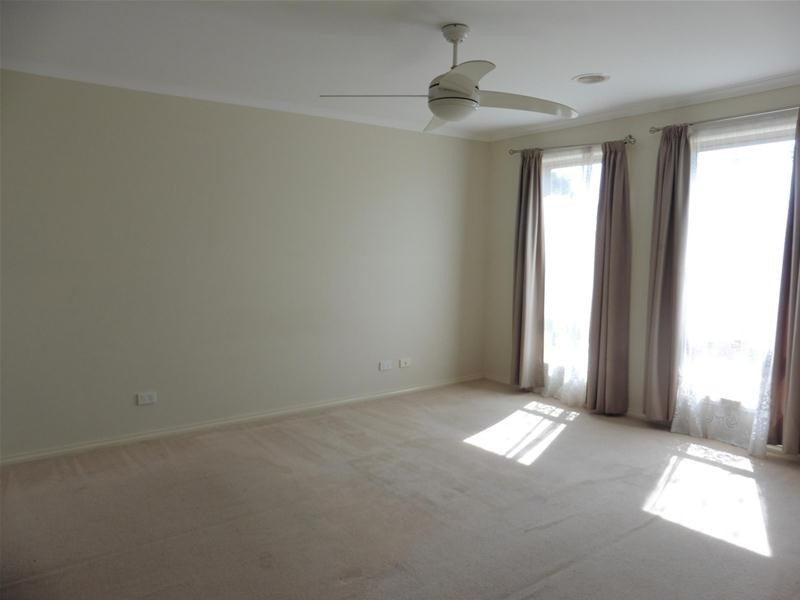 6 Ologhlen Drive, Wyndham Vale VIC 3024