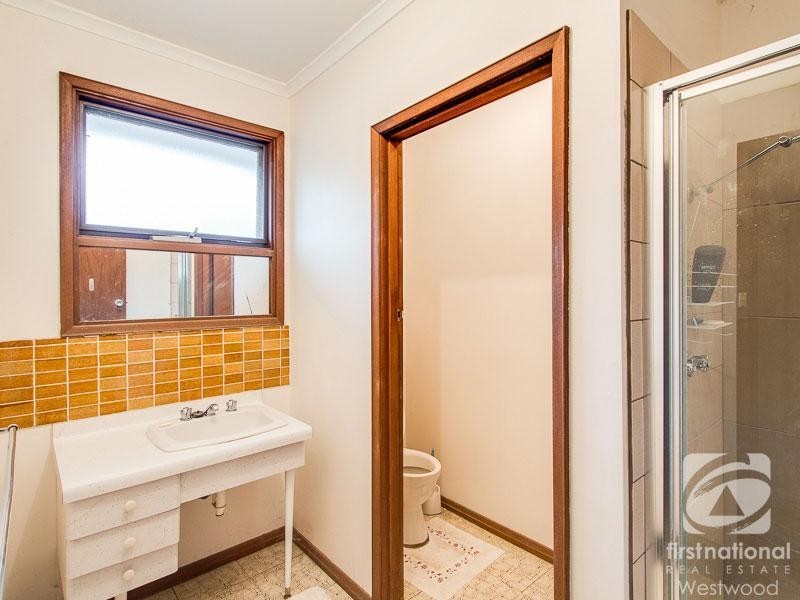 1/3 Bowman Street, Werribee VIC 3030