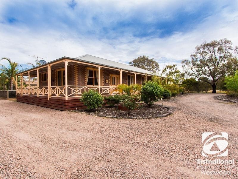 70 Bindowan Drive, Hoppers Crossing VIC 3029