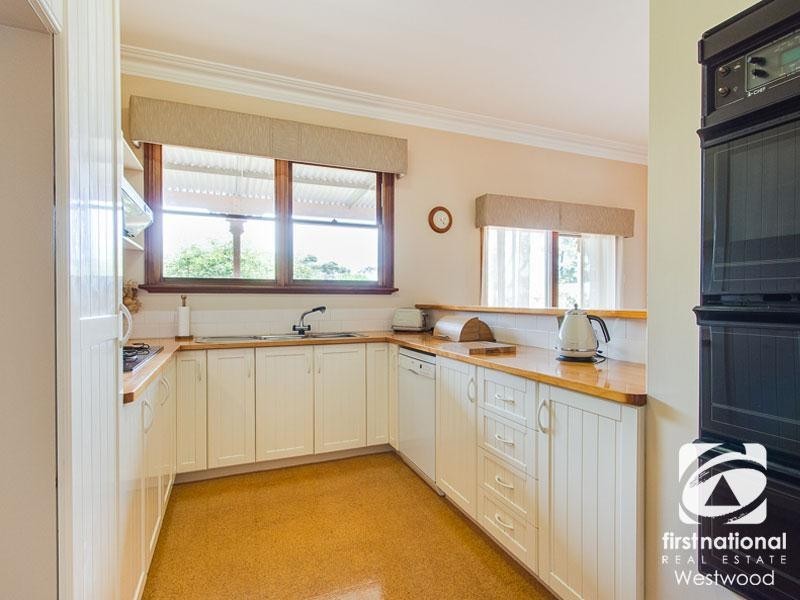 70 Bindowan Drive, Hoppers Crossing VIC 3029