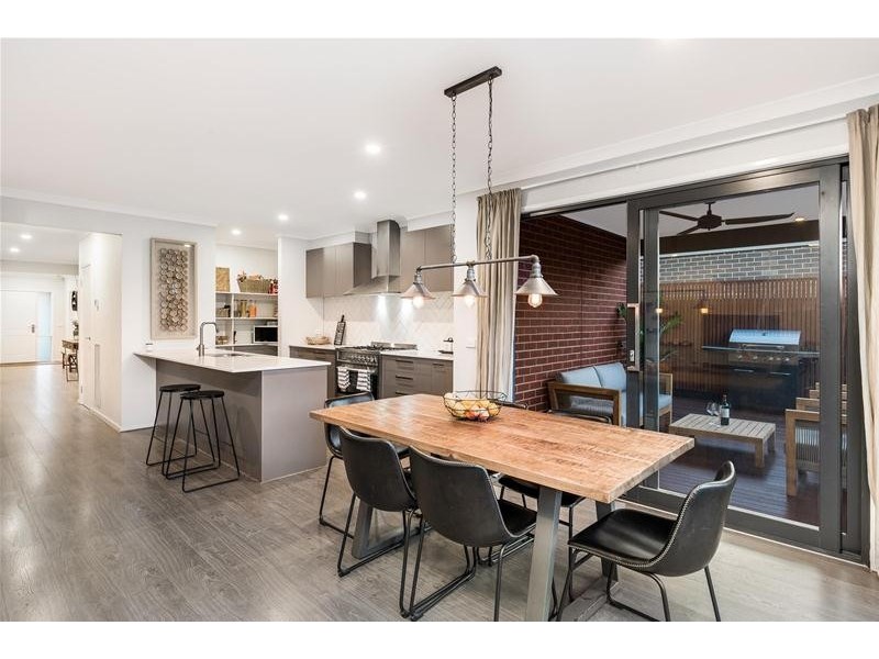 49 Keira Circuit, Werribee VIC 3030