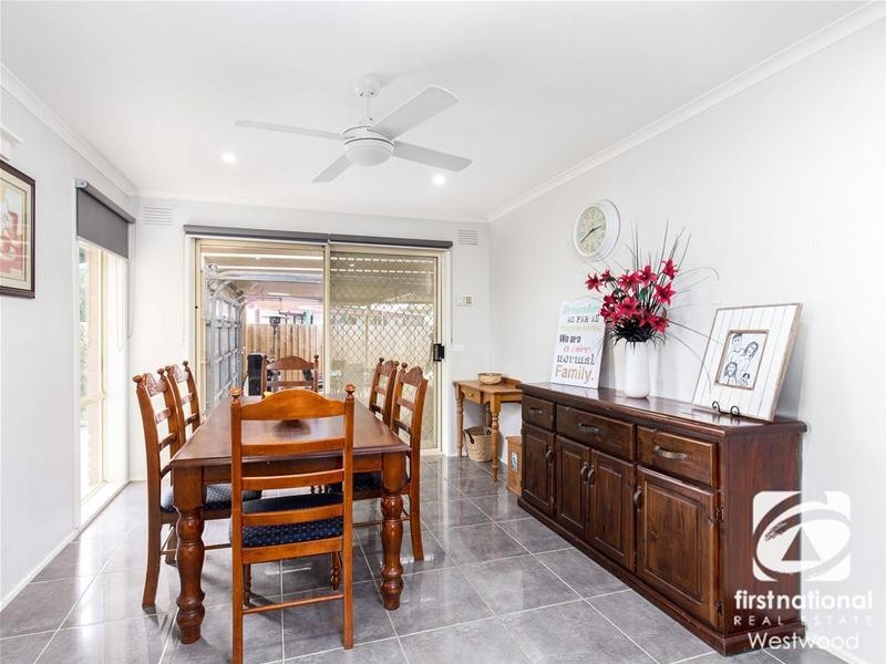 6 Giles Court, Werribee VIC 3030