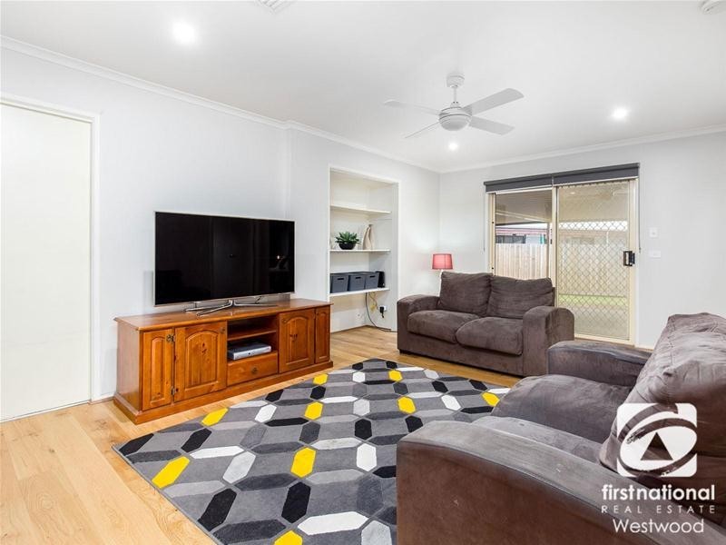 6 Giles Court, Werribee VIC 3030