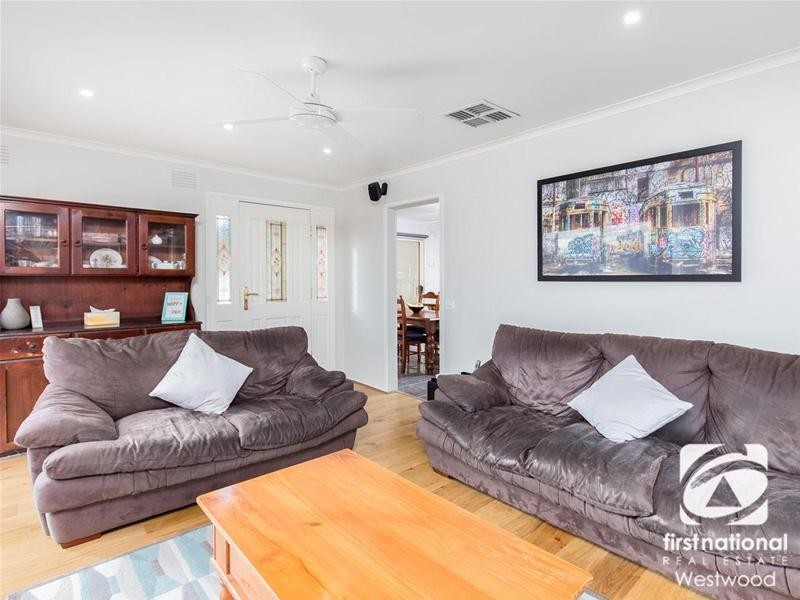 6 Giles Court, Werribee VIC 3030