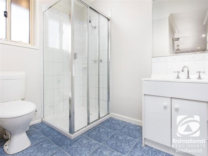 6 Giles Court, Werribee VIC 3030