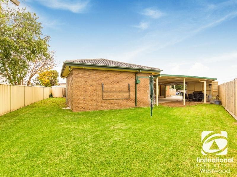 6 Giles Court, Werribee VIC 3030