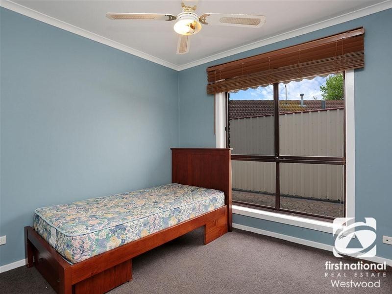 33 Hawkesbury Road, Werribee VIC 3030