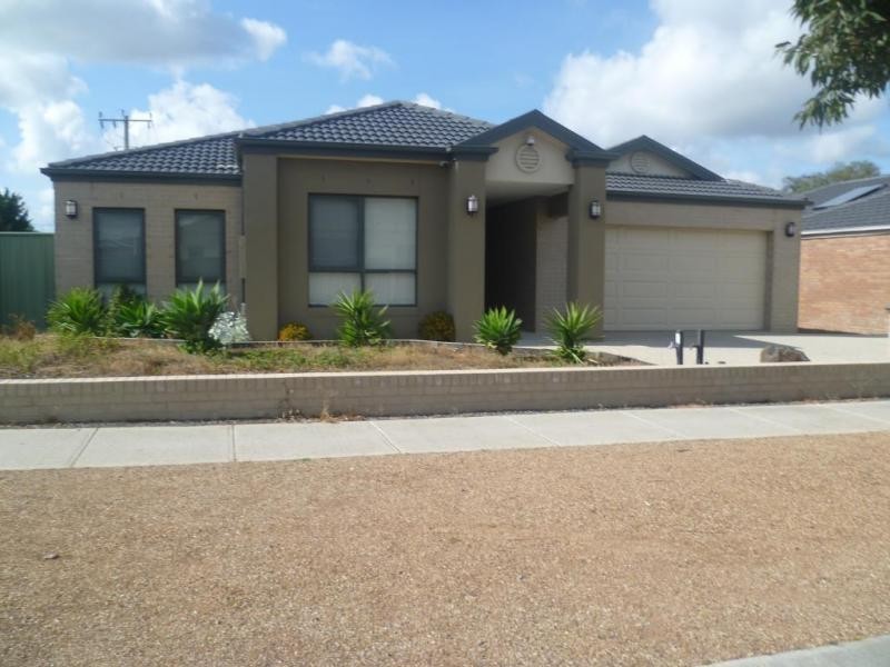 105 Vaughan Chase, Wyndham Vale VIC 3024