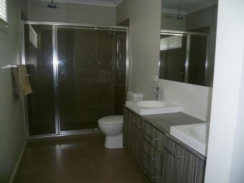 105 Vaughan Chase, Wyndham Vale VIC 3024