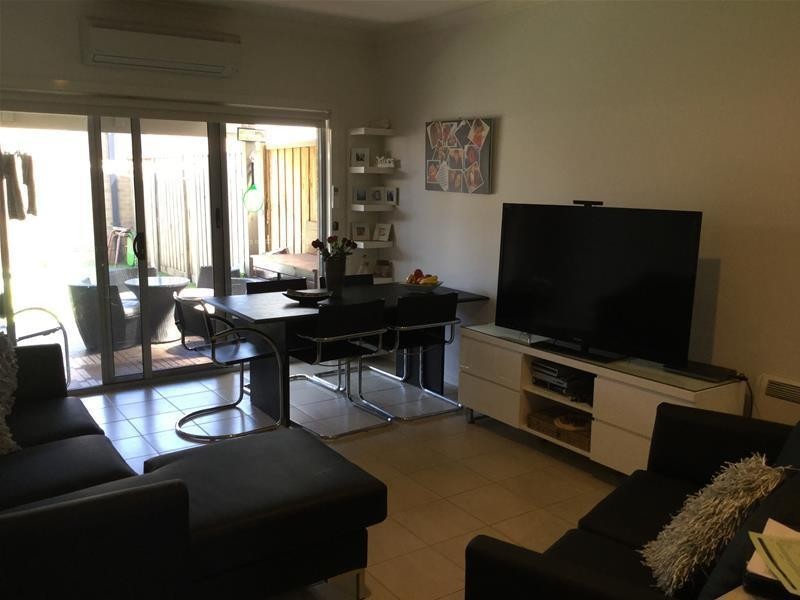 2D Hanworth Avenue, Williams Landing VIC 3027