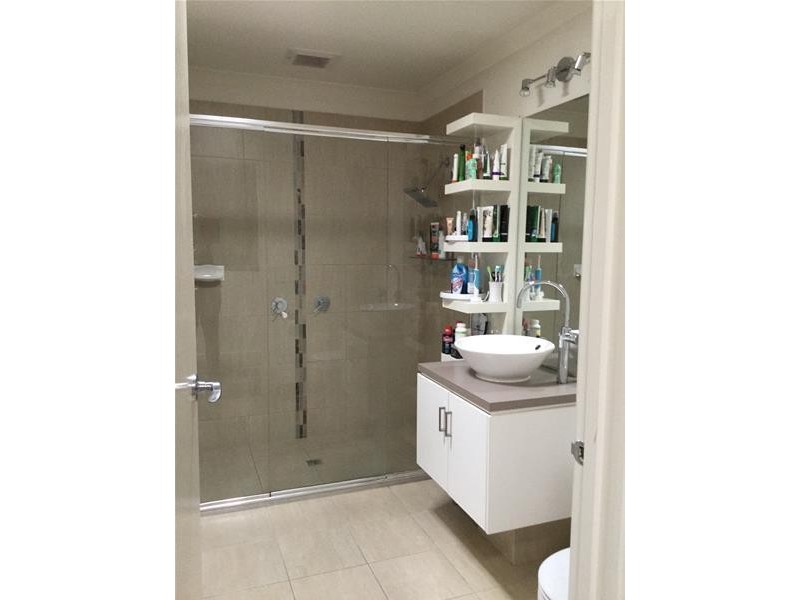 2D Hanworth Avenue, Williams Landing VIC 3027