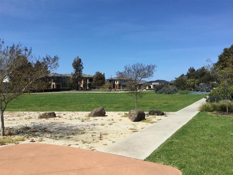 2D Hanworth Avenue, Williams Landing VIC 3027