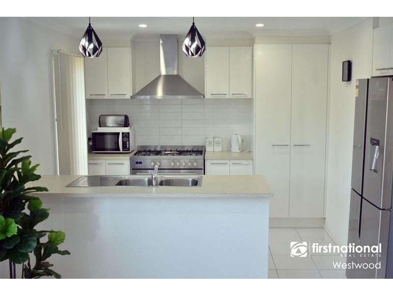 24 Seed Avenue, Truganina VIC 3029