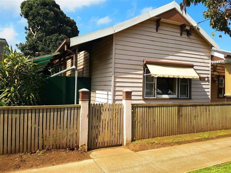 2 Greaves Street Sth, Werribee VIC 3030