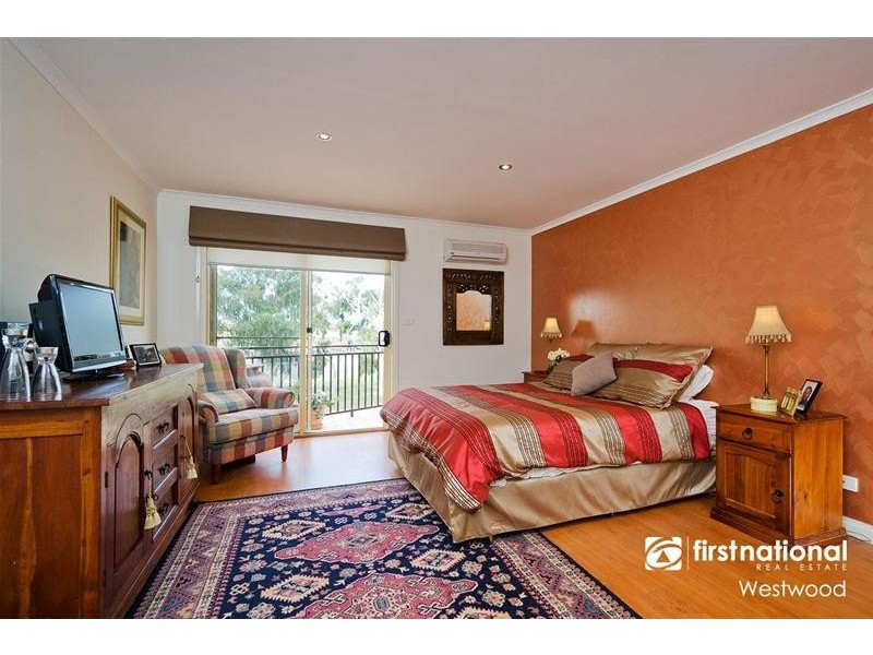 25B Parklands Grove, Werribee VIC 3030