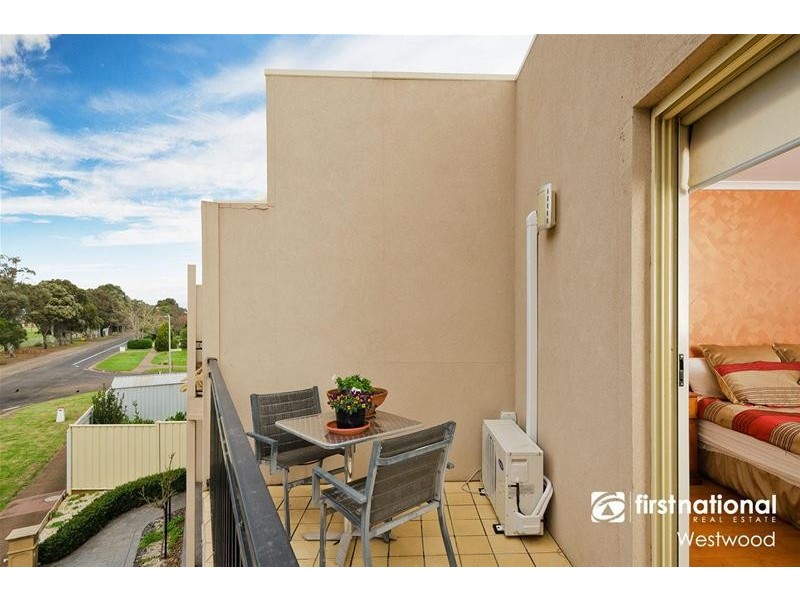 25B Parklands Grove, Werribee VIC 3030