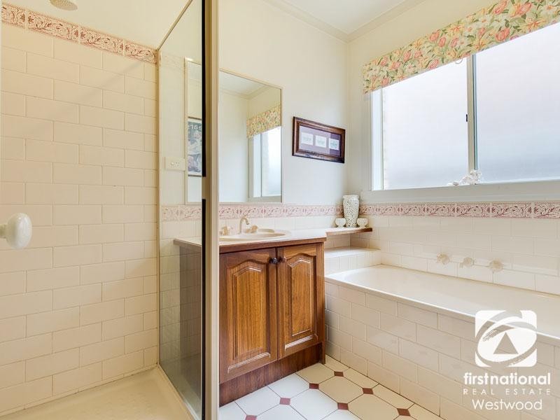 14 Larose Place, Werribee VIC 3030