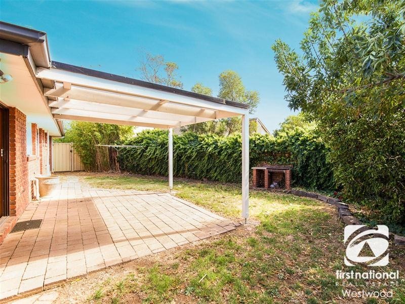 37 Daphne Crescent, Werribee VIC 3030