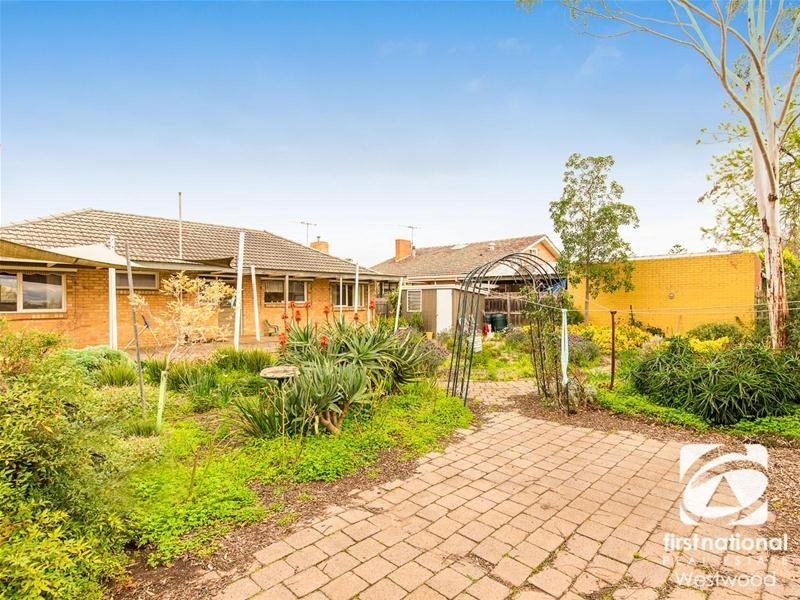 8 Thompson Court, Werribee VIC 3030