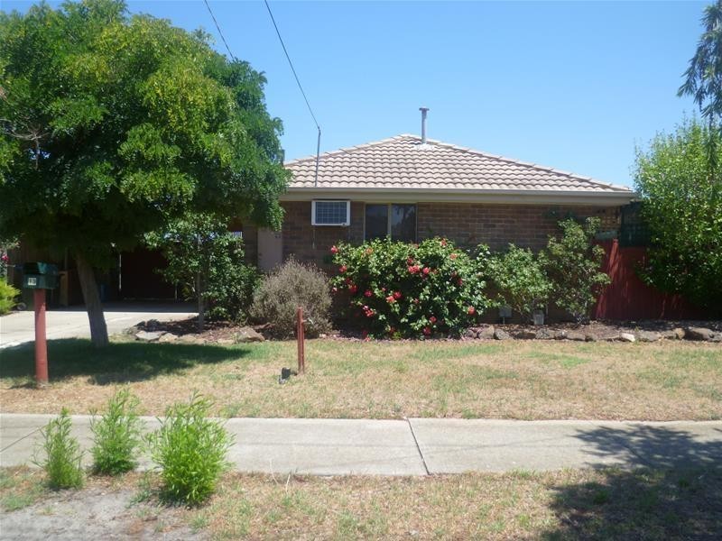 13 Hawkesbury Road, Werribee VIC 3030