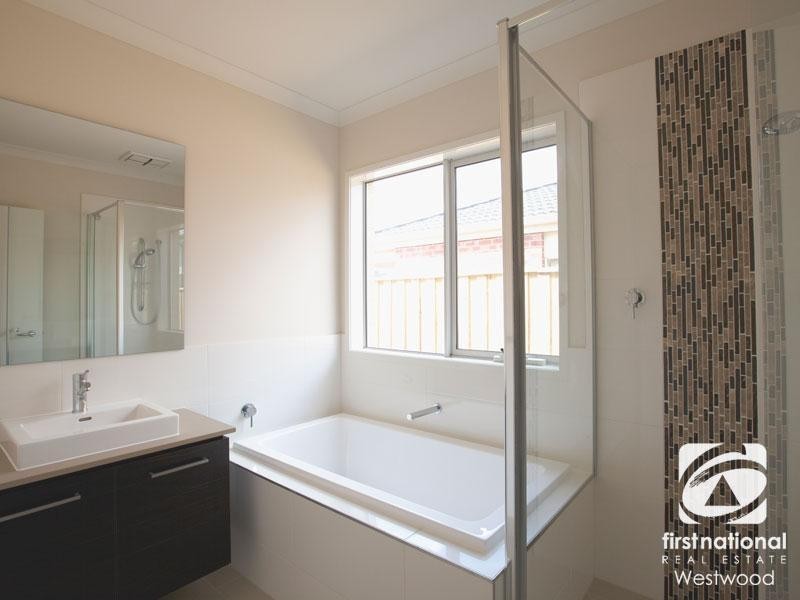 Lot 104/ Shipwright Parade, Werribee VIC 3030