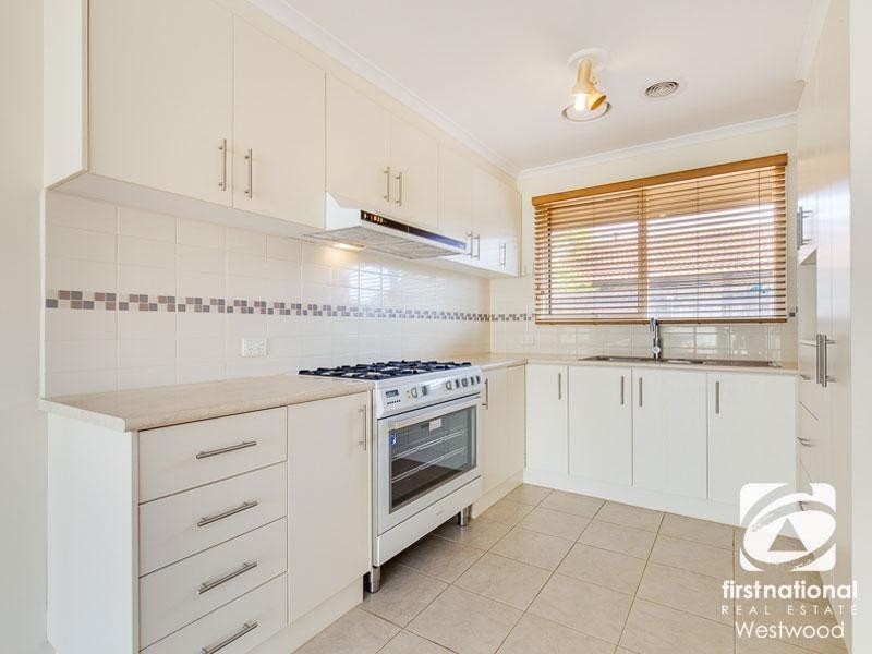 4 Albatross Avenue, Werribee VIC 3030