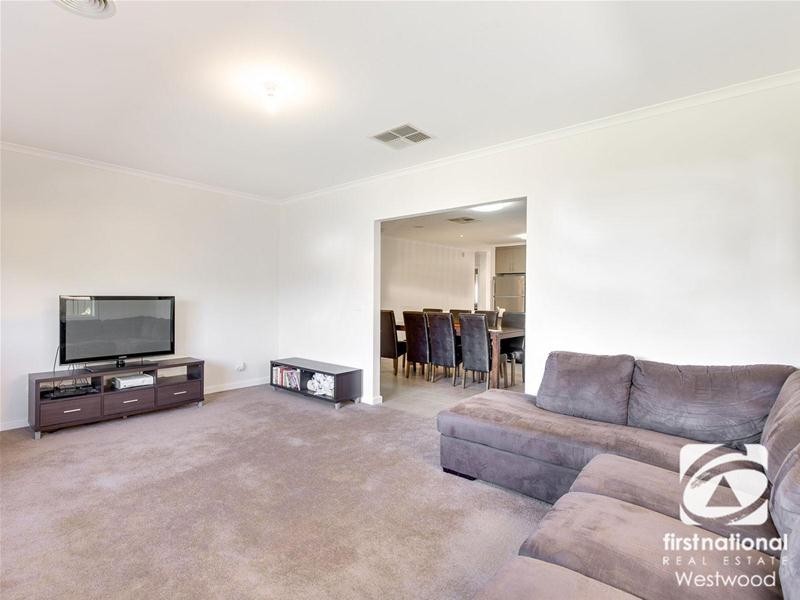 5 Mundi Crescent, Wyndham Vale VIC 3024