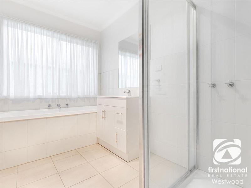 5 Mundi Crescent, Wyndham Vale VIC 3024