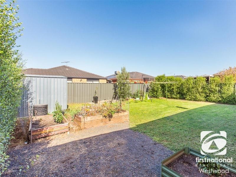 5 Mundi Crescent, Wyndham Vale VIC 3024