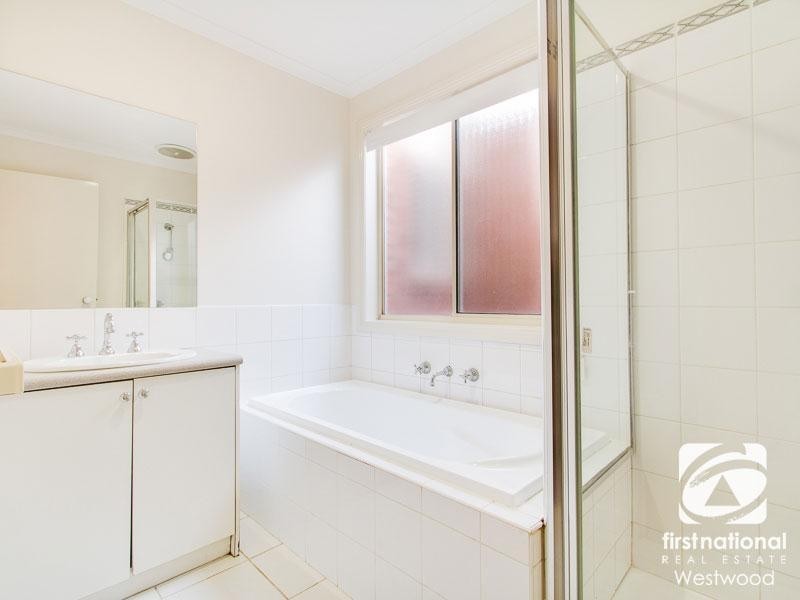 7 Amethyst Place, Werribee VIC 3030