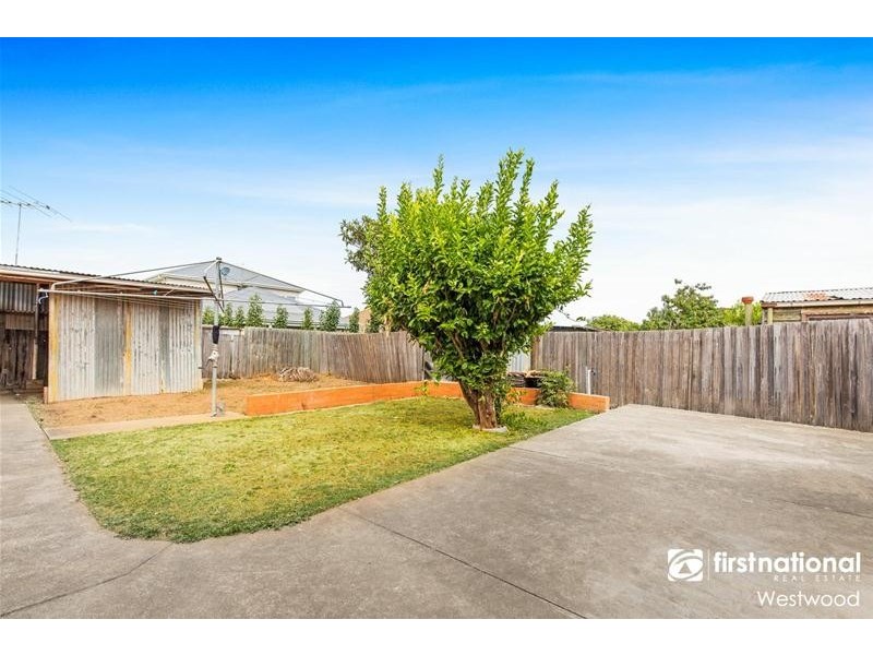 33 Carter Avenue, Werribee VIC 3030
