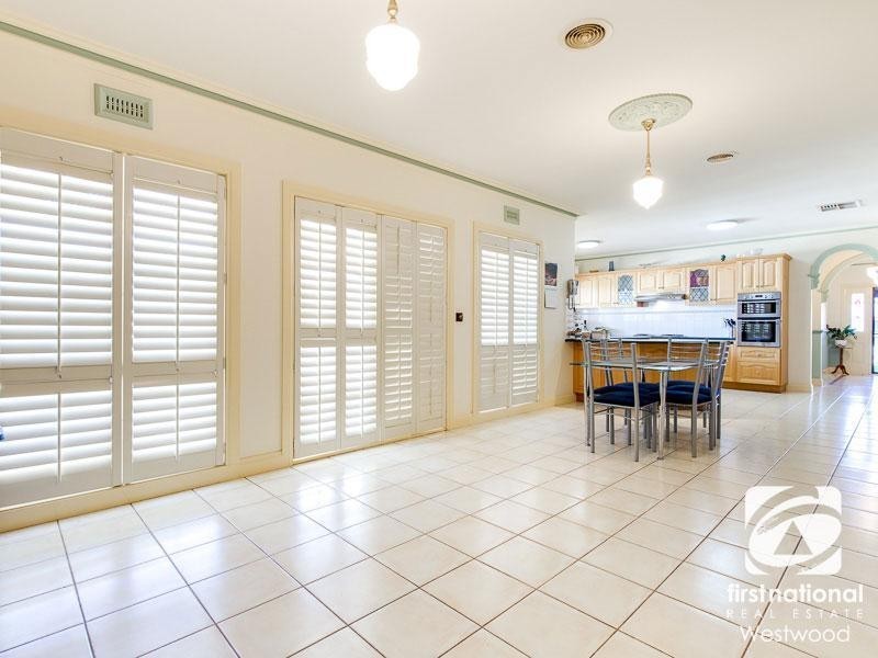 18 Treeside Drive, Tarneit VIC 3029