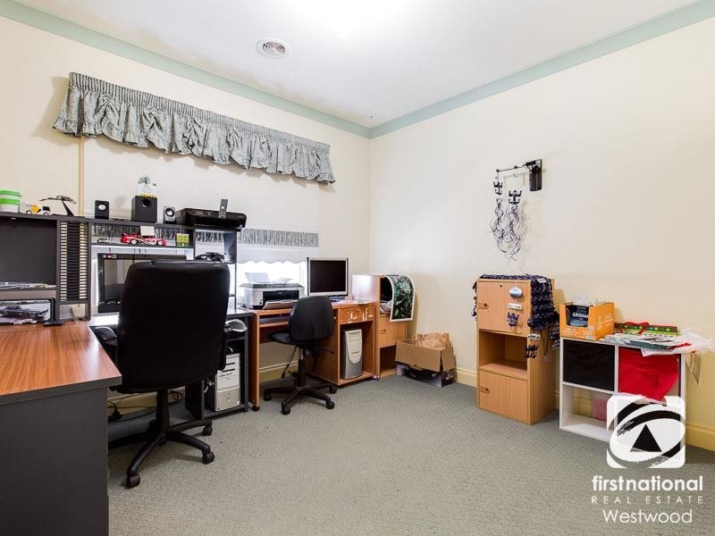 18 Treeside Drive, Tarneit VIC 3029