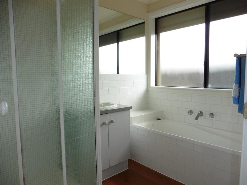 12 Eileen Court, Werribee VIC 3030