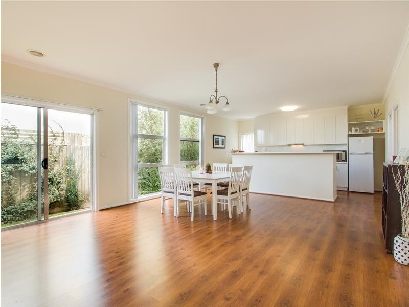 2/6 High Street, Werribee VIC 3030