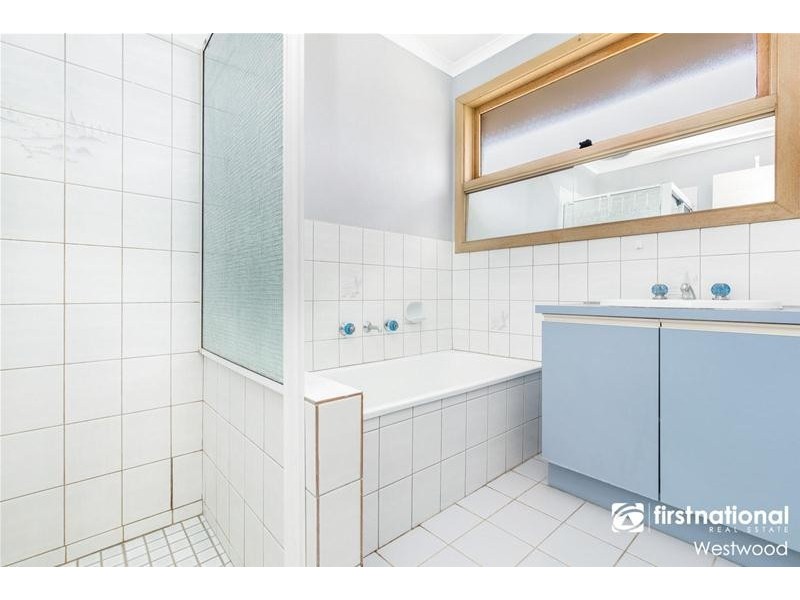 6 Westbourne Drive, Wyndham Vale VIC 3024