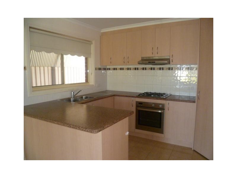 200 Thames Blvd, Werribee VIC 3030