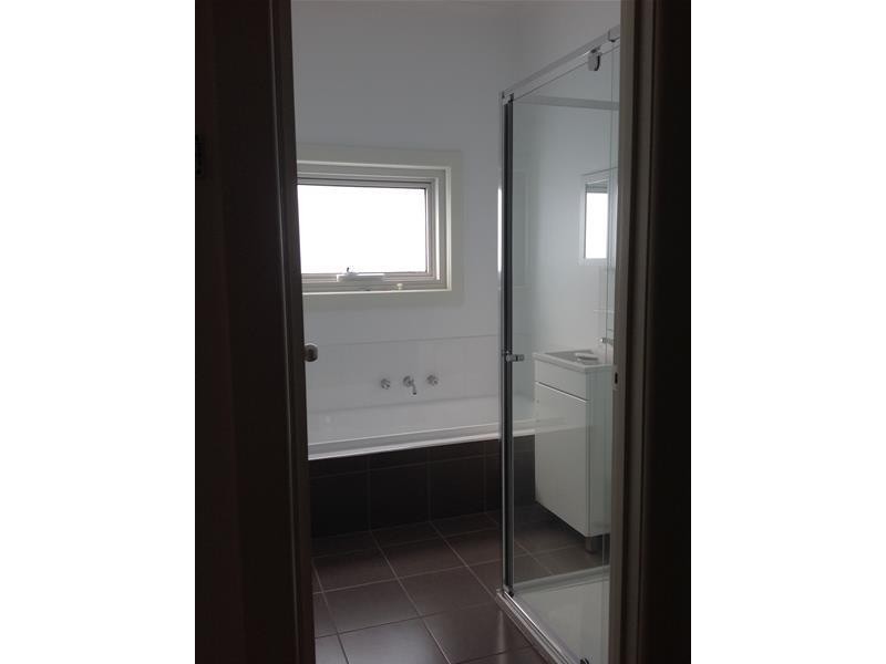 16  Tarneit Road, Werribee VIC 3030